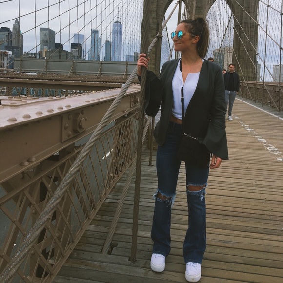 Meet Your Posher, Ali - Picture 4 of 4